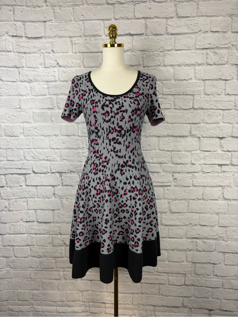 Kate Spade New York "Cyber Cheetah" sweater dress size S - Picture 3 of 7